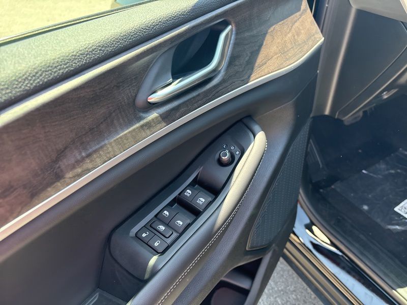 New 2026 Jeep Grand Cherokee L SUV