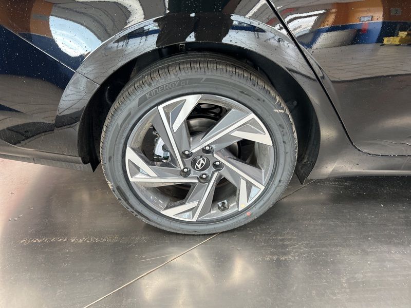 New 2026 Hyundai Elantra Sedan