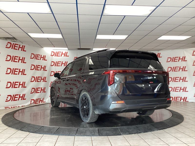 New 2026 Kia Carnival MPV Van