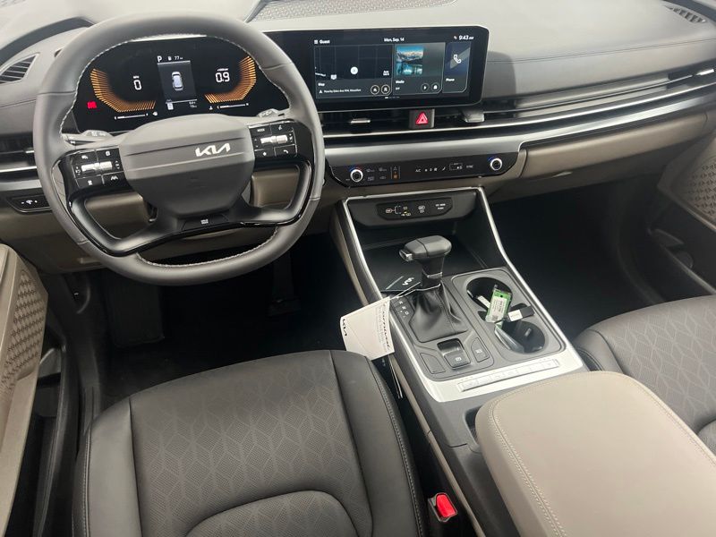 New 2027 Kia Carnival MPV Van