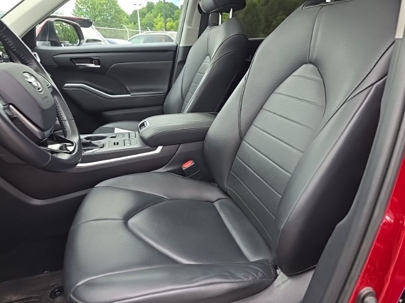 Used 2020 Toyota Highlander SUV