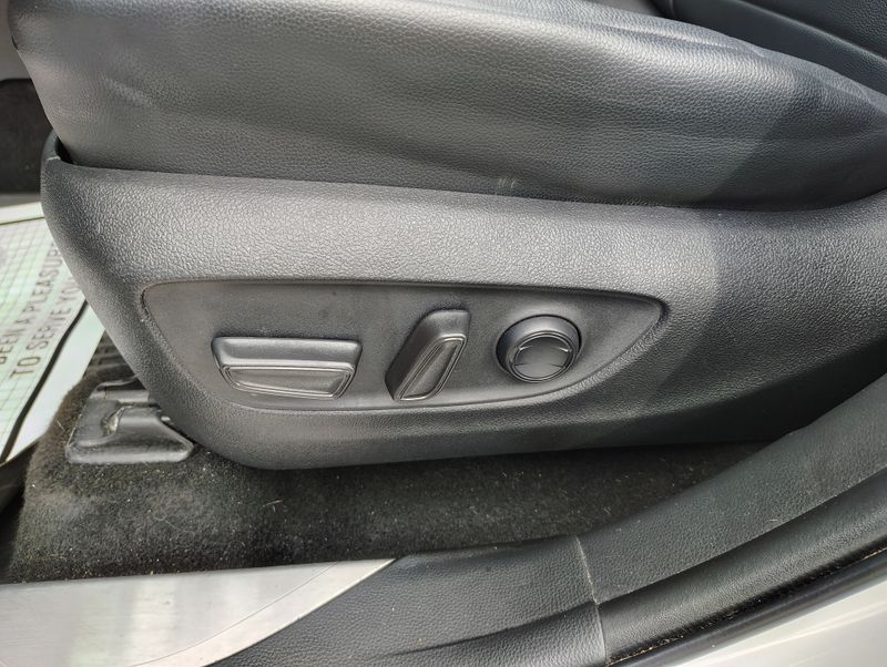 Used 2023 Toyota Highlander SUV
