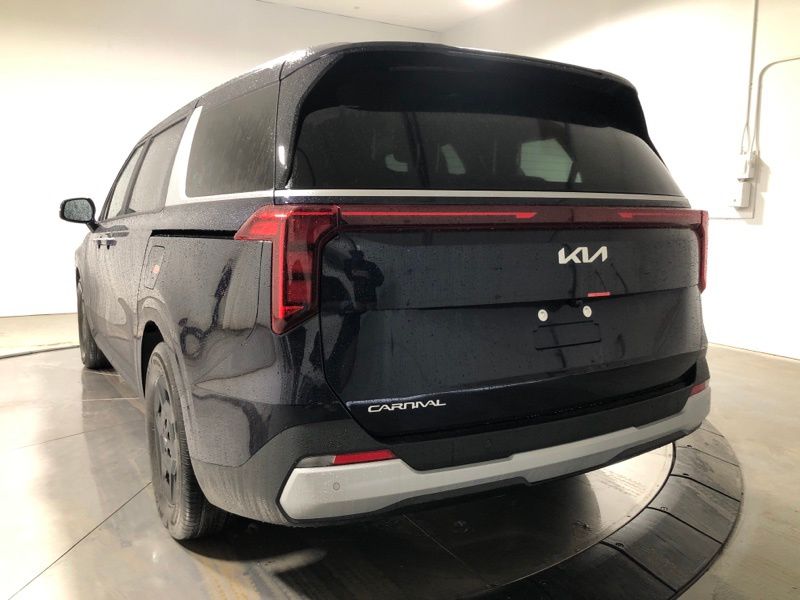 New 2026 Kia Carnival MPV Van