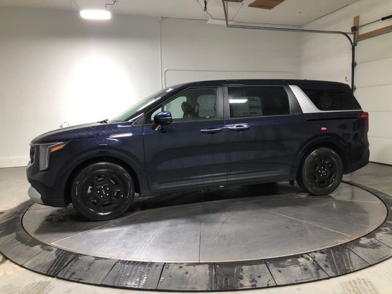 New 2026 Kia Carnival MPV Van