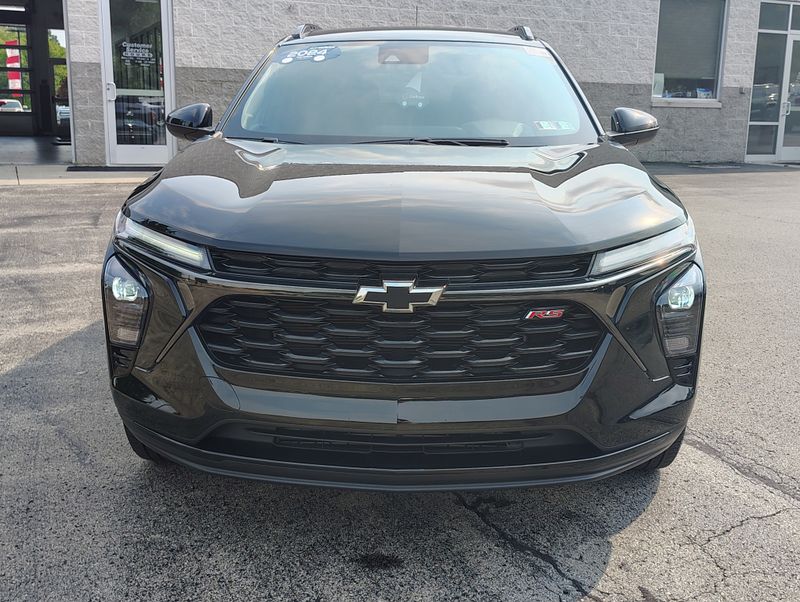 Used 2024 Chevrolet Trax SUV