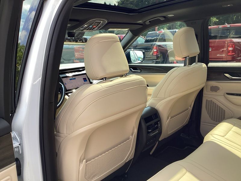 New 2026 Jeep Grand Cherokee SUV