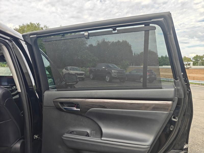 Used 2022 Toyota Highlander SUV