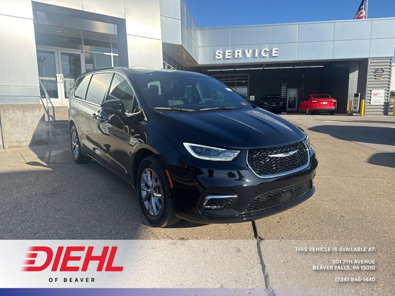 2026 Chrysler Pacifica Select AWD