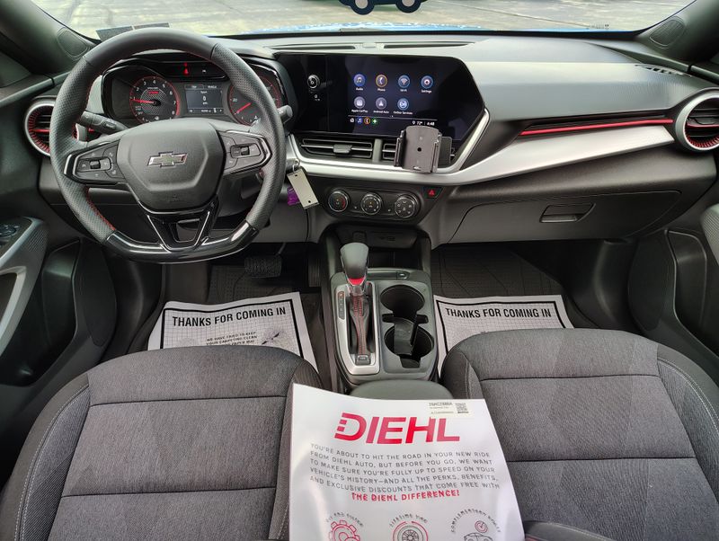 Used 2024 Chevrolet Trax SUV