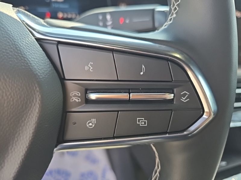 Used 2025 Chevrolet Traverse SUV