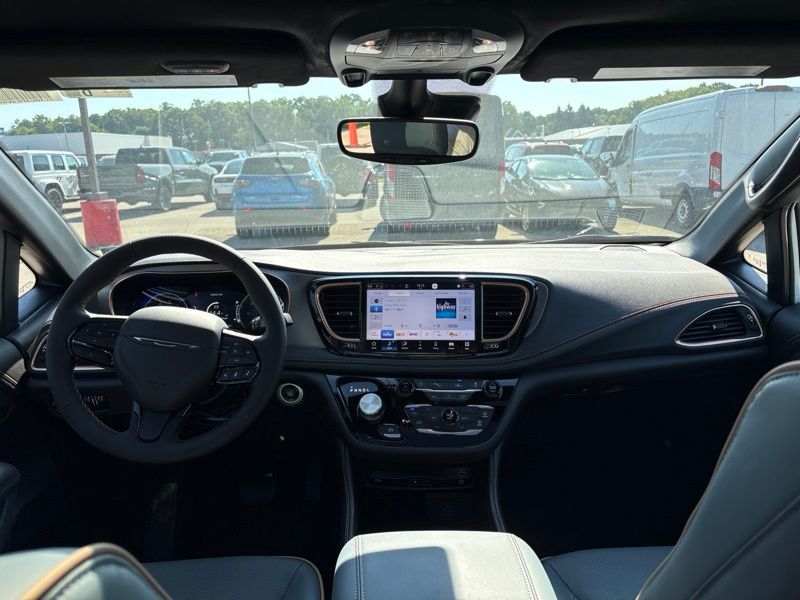 New 2027 Chrysler Pacifica Van