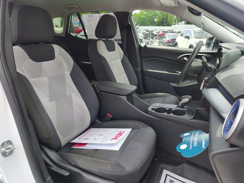 Used 2024 Chevrolet Trax SUV