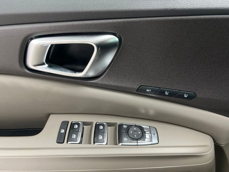 New 2027 Kia Carnival MPV Van