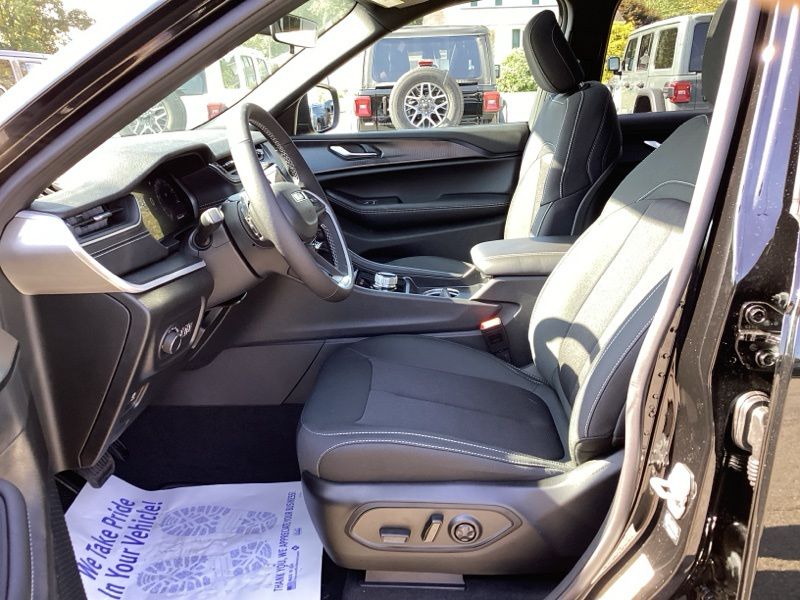 2025 Jeep Grand Cherokee L Laredo - Photo 26