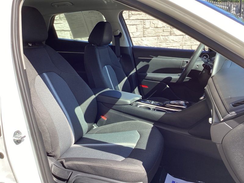Used 2021 Gray Hyundai SEL image 14