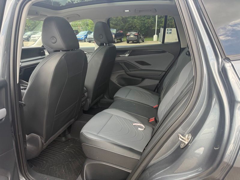Used 2025 Volkswagen Tiguan SUV
