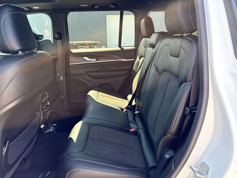 New 2026 Jeep Grand Cherokee SUV
