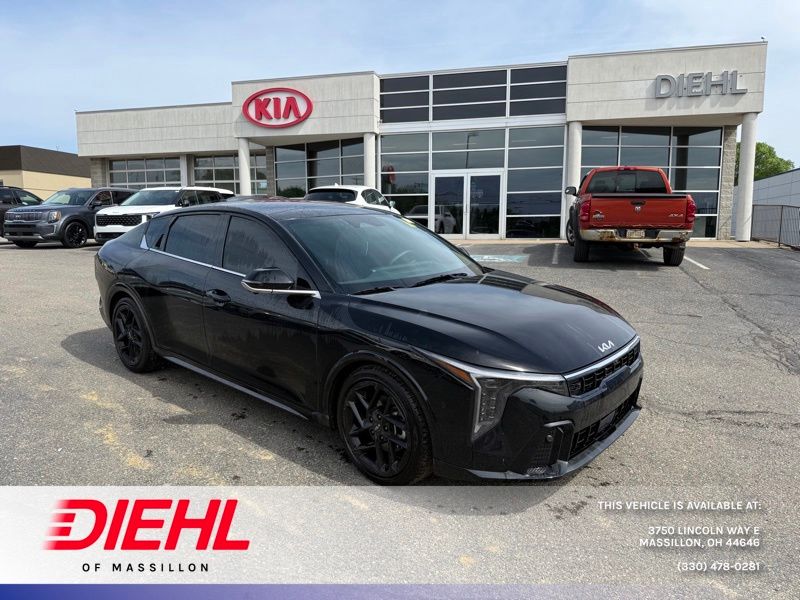 2025 Kia K4 GT-Line Turbo AT's photo
