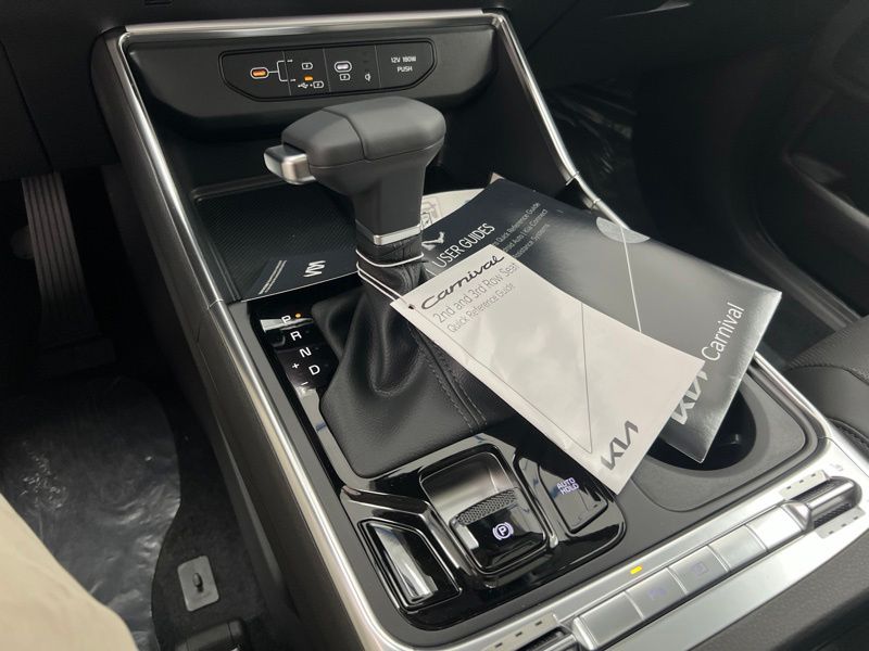 New 2027 Kia Carnival MPV Van