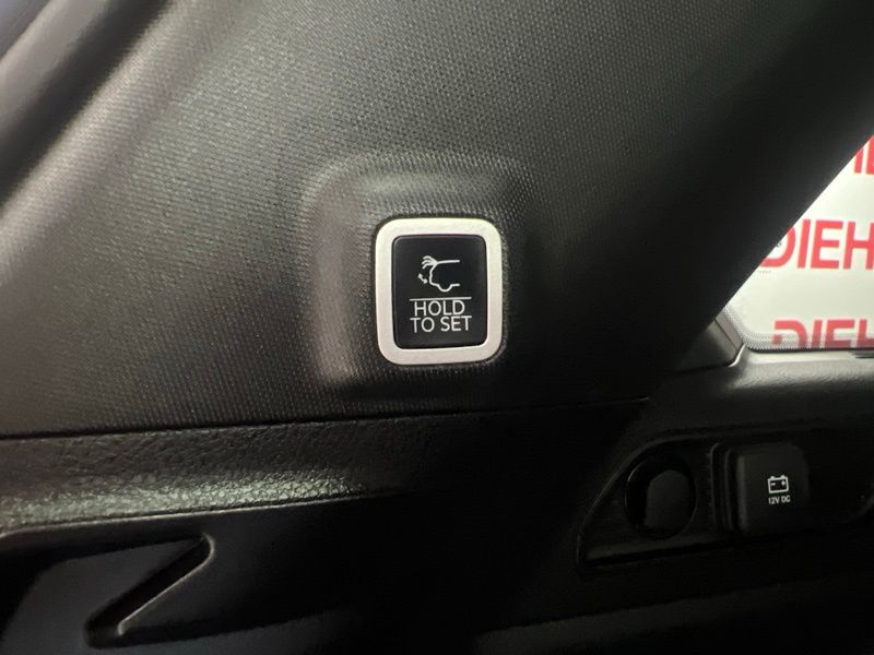 Used 2025 Jeep Grand Cherokee SUV