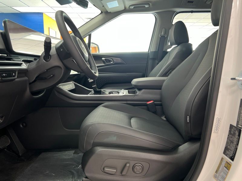 New 2026 Kia Carnival MPV Van
