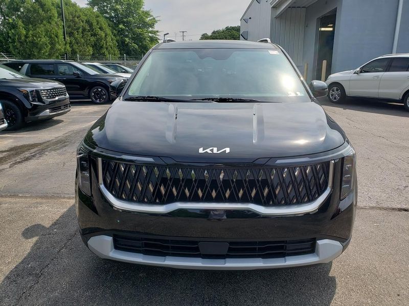 New 2026 Kia Carnival MPV Van