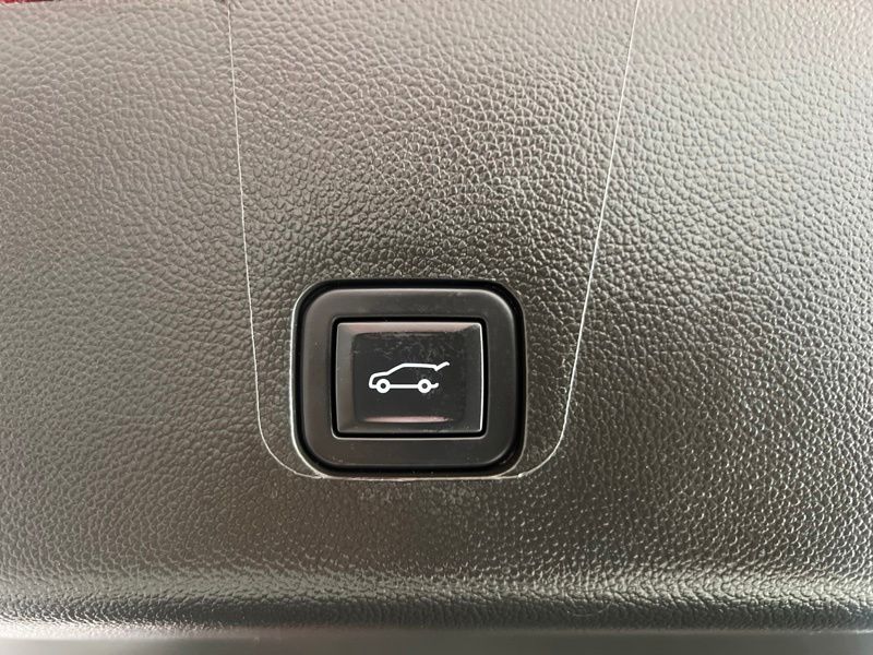 Used 2023 Chevrolet Traverse SUV