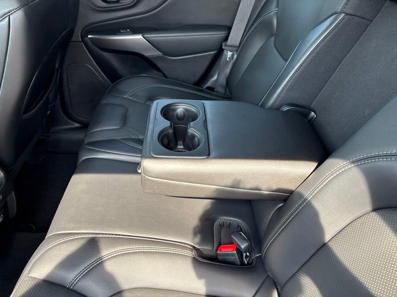 Used 2021 Jeep Cherokee SUV