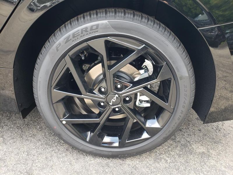 New 2026 Kia K5 Sedan