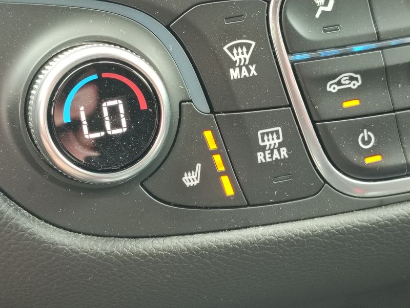 Used 2018 Chevrolet Equinox SUV