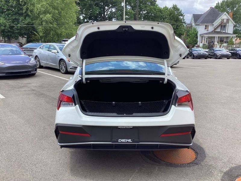 New 2026 Hyundai Elantra Sedan