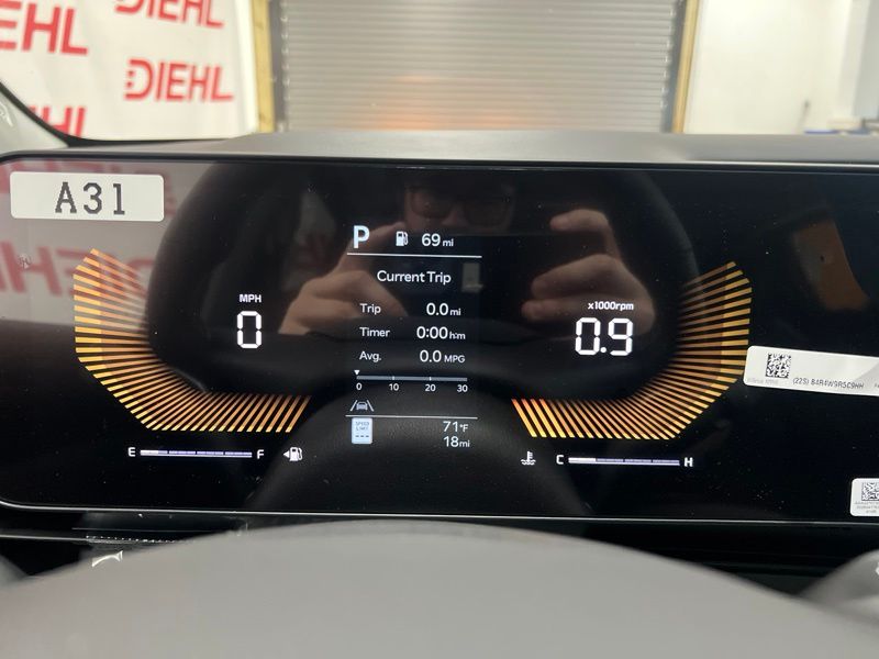 New 2027 Kia Carnival MPV Van