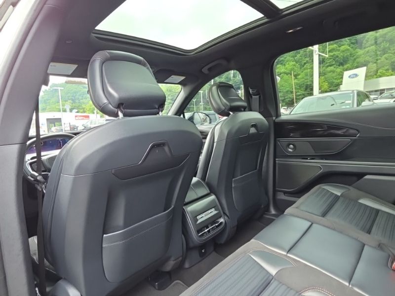 Used 2025 Lincoln Nautilus SUV