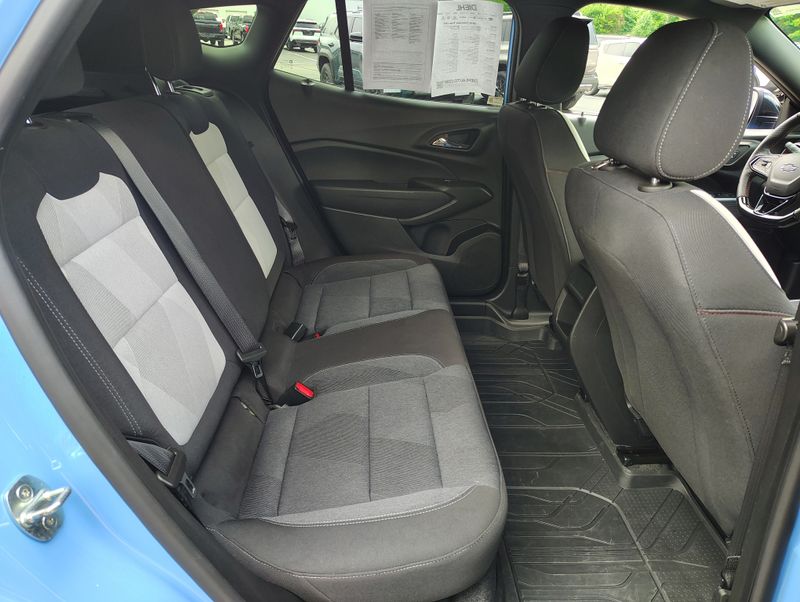 Used 2024 Chevrolet Trax SUV