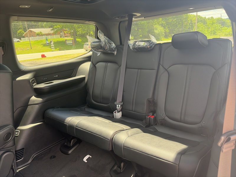 New 2026 Jeep Grand Wagoneer SUV