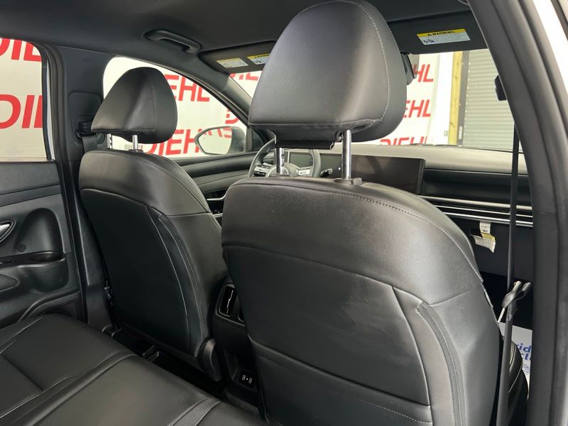 2025 Hyundai Santa Cruz SEL - Photo 11