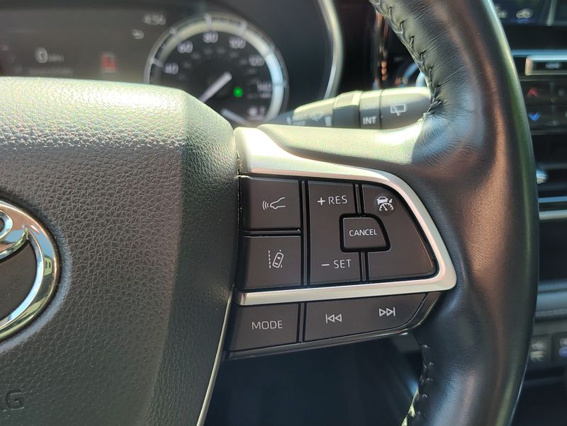 Used 2022 Toyota Highlander SUV