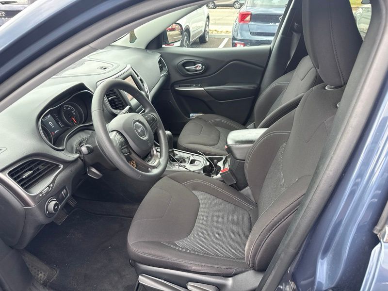 Used 2019 Jeep Cherokee SUV