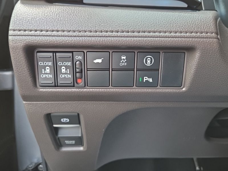 Used 2023 Honda Odyssey Van