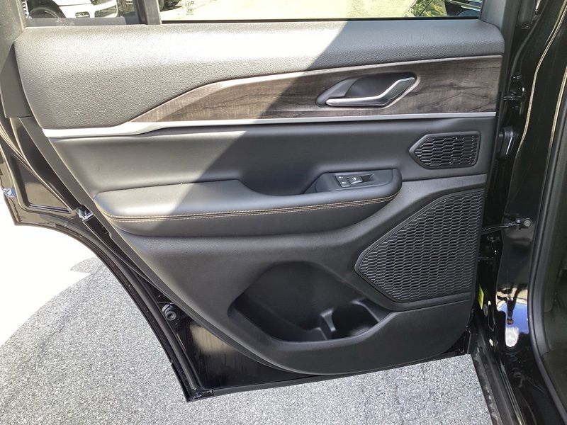 New 2026 Jeep Grand Cherokee SUV