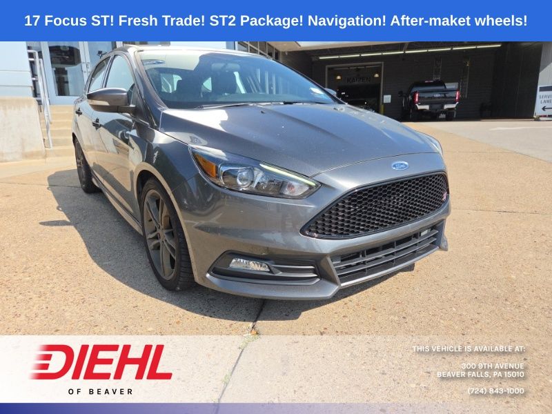 Gray (Magnetic) 2017 Ford Focus Hatchback Front-Wheel Drive 6-Speed Manual