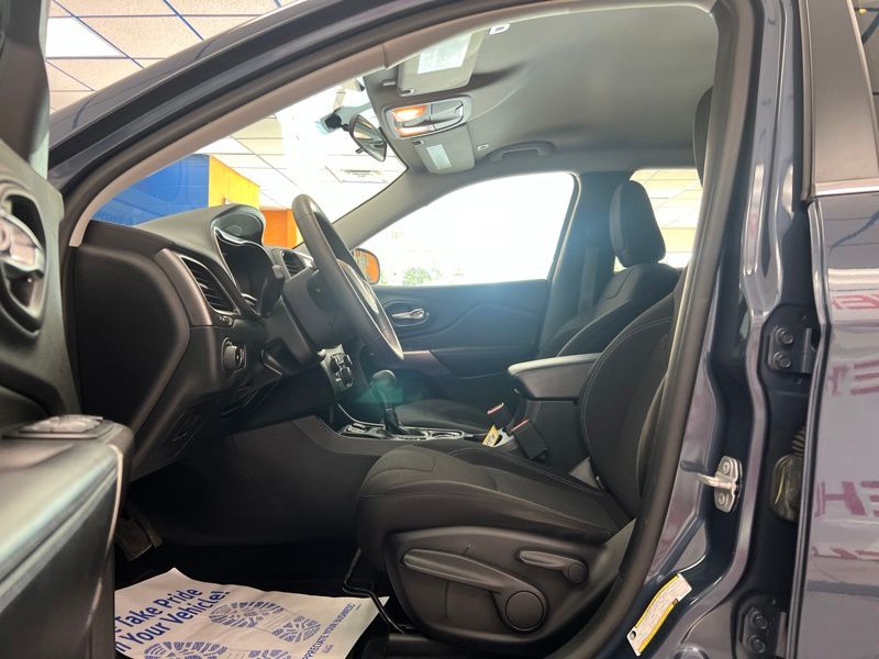 Used 2019 Jeep Cherokee SUV