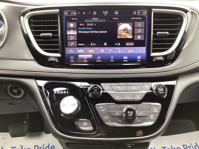 New 2027 Chrysler Pacifica Van