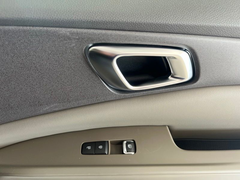 New 2027 Kia Carnival MPV Van