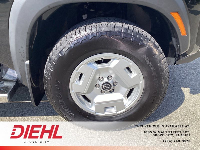 Used 2024 Nissan Frontier Truck