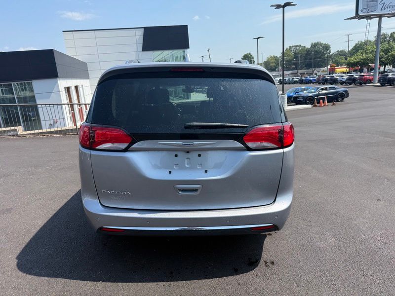 Used 2019 Chrysler Pacifica Van