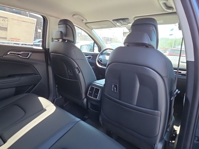 New 2027 Kia Sportage Hybrid SUV
