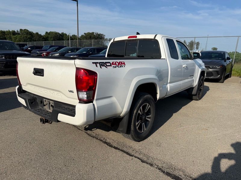 Used 2016 Toyota Tacoma Truck