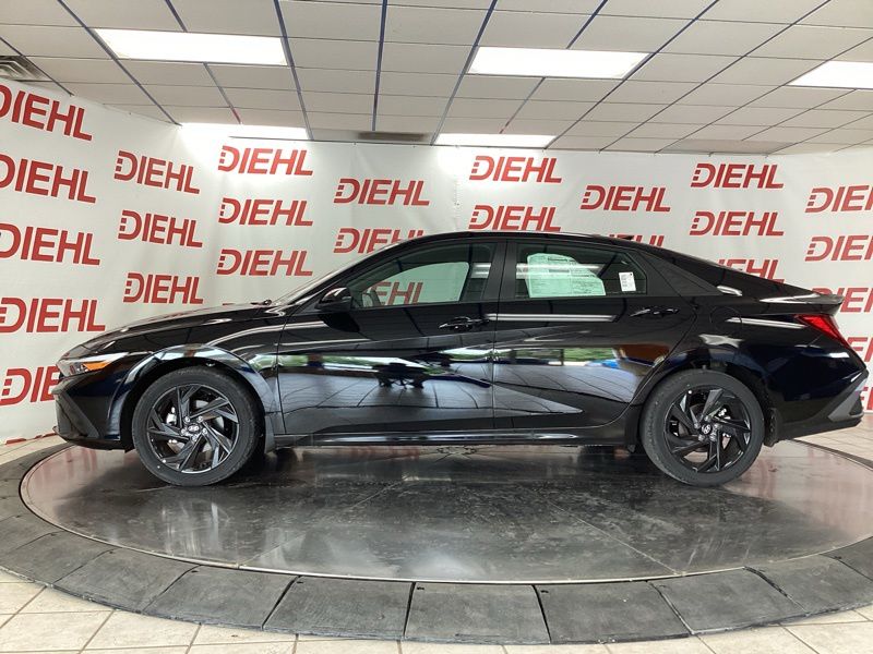 New 2026 Hyundai Elantra Hybrid Sedan
