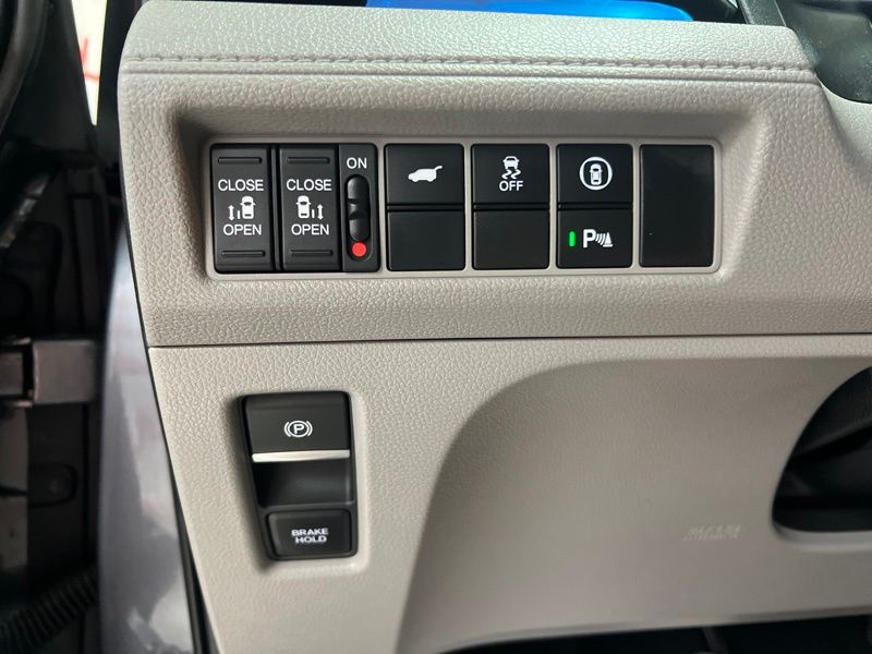 Used 2023 Honda Odyssey Van